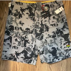 Quick silver size 40 shorts